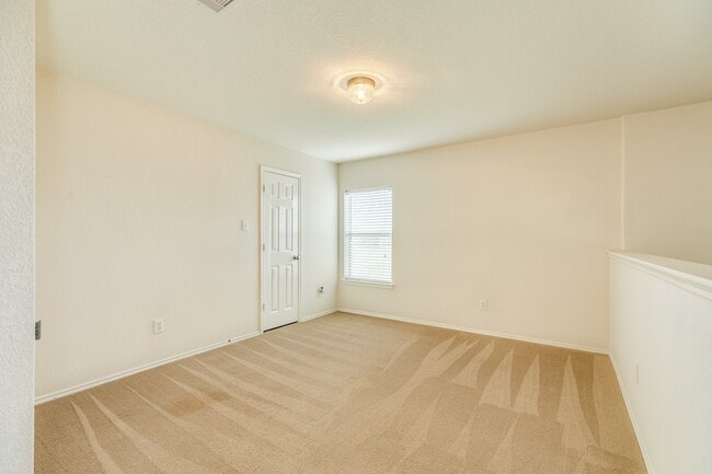 Building Photo - 999 Brady Ln