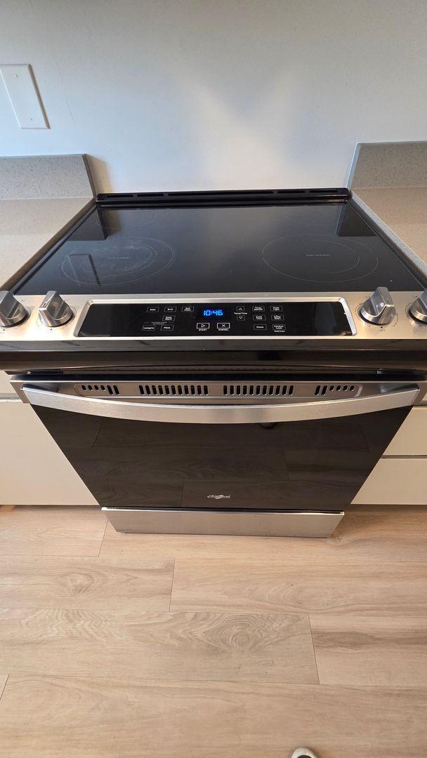 Building Photo - 1688 Pearlott St