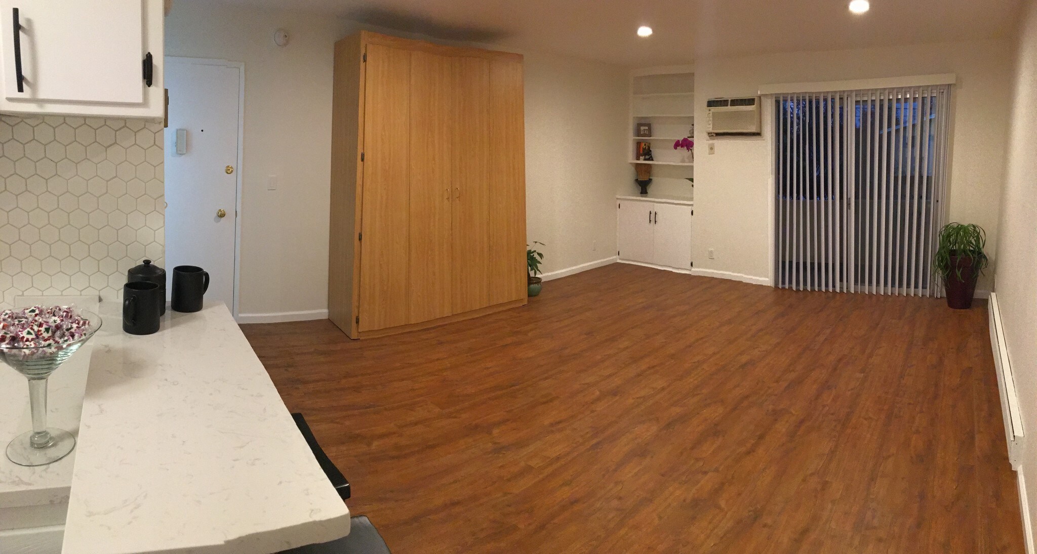 Living Space - 14718 W Magnolia Blvd