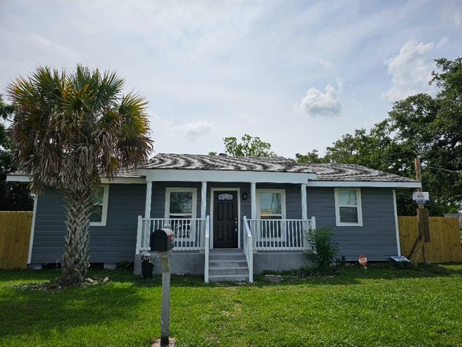 Building Photo - 600 Westwego Ave