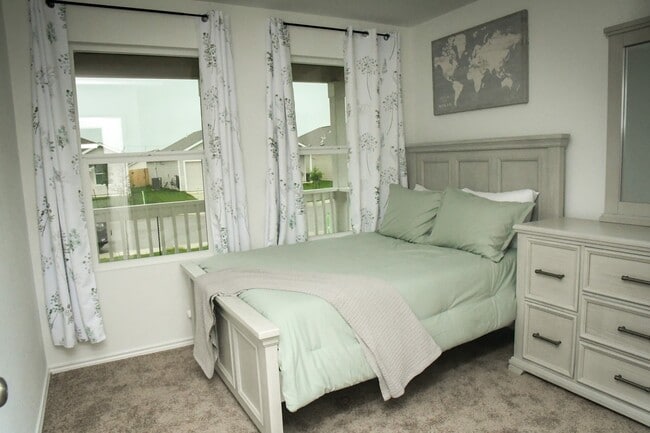 Building Photo - 722 Killdeer Trl