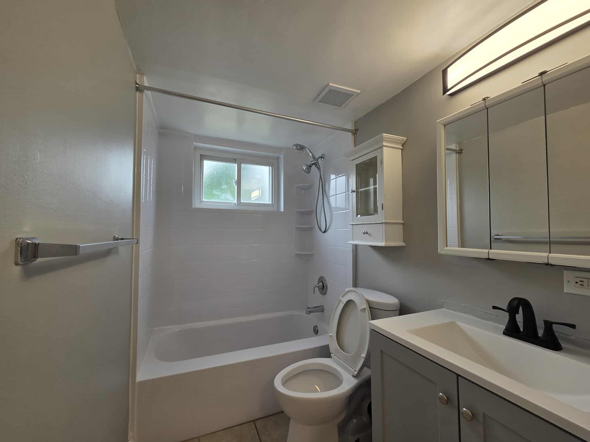 Bathroom - 4186 Ruckle ave
