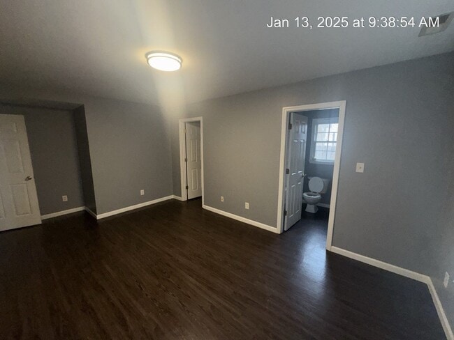 Building Photo - 6300 Bent Tree Dr