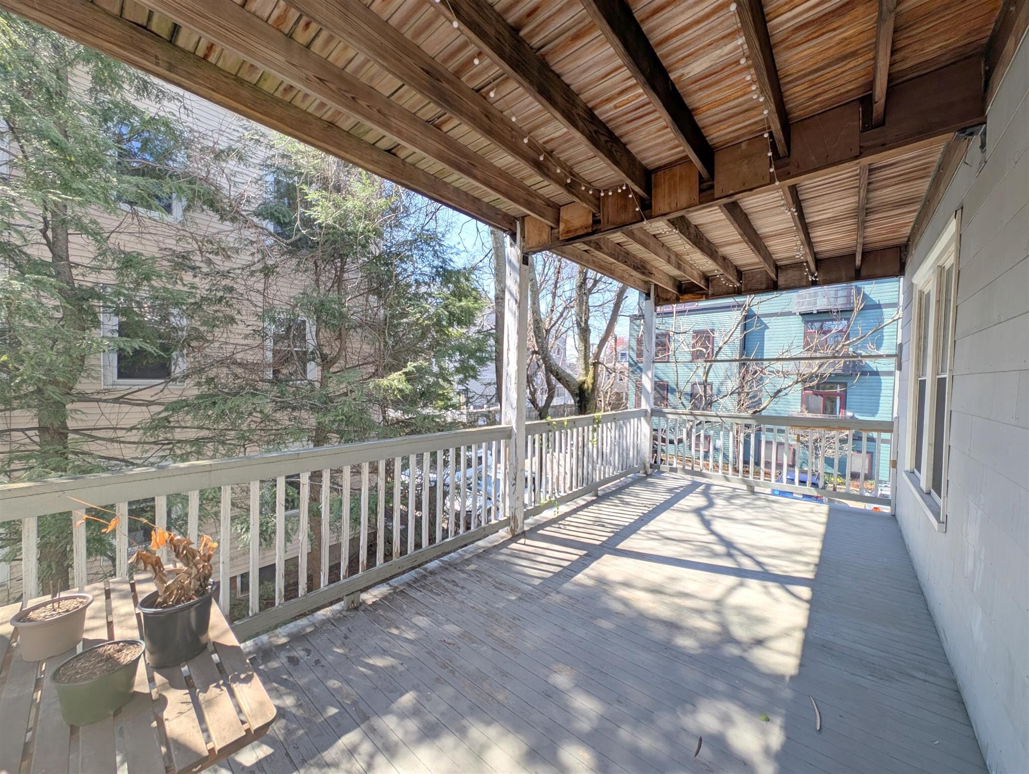 Building Photo - 393 Washington St