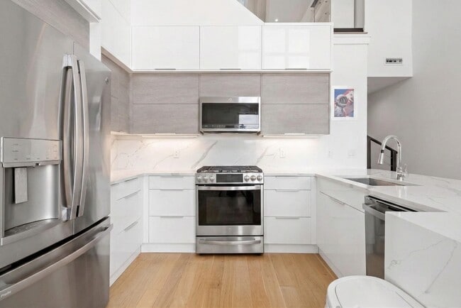 Building Photo - 6025 JFK Blvd E