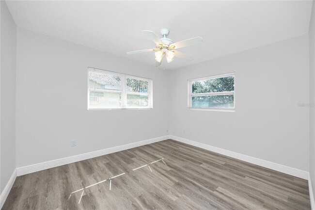 Building Photo - 3747 Shady Bluff Dr