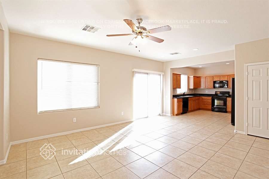 Building Photo - 4461 W Galapagos Ave