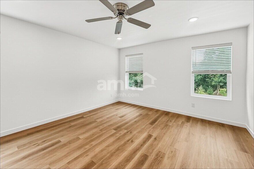Building Photo - 8023 Verona Lp SW