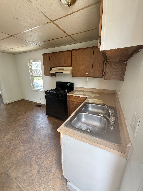 Building Photo - 2412 Bromley Ave