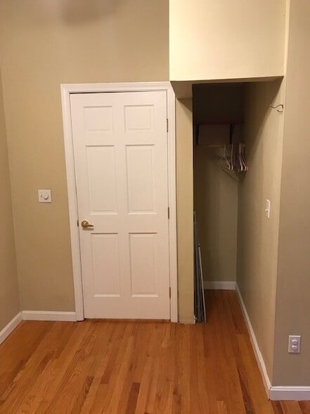 Building Photo - 29 Cameron Ave