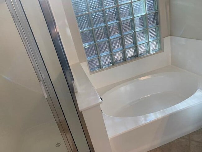 Building Photo - Single Srory Three Bedroom Home in West Ch...
