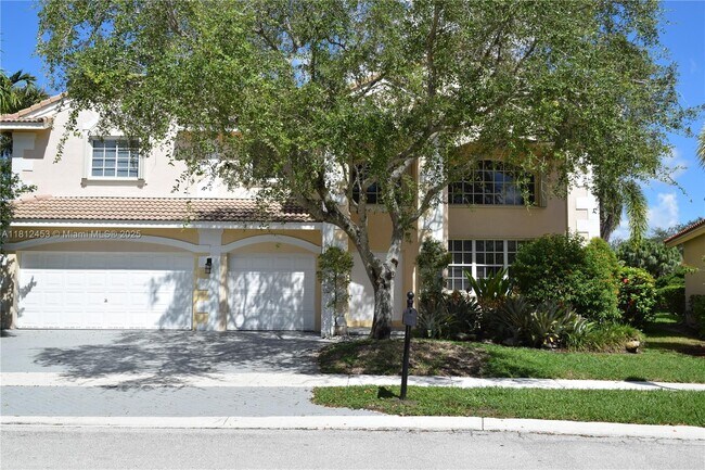 Building Photo - 991 Crestview Cir
