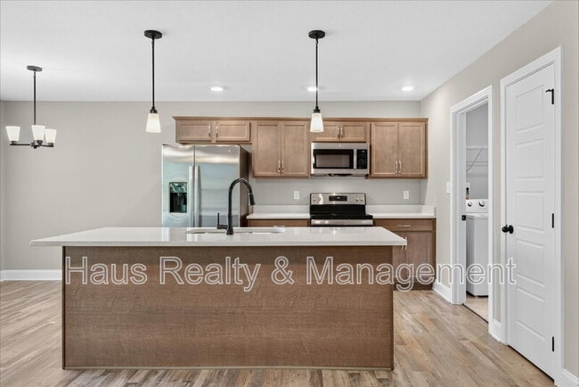 Building Photo - 1280 Cardinal Creek Dr