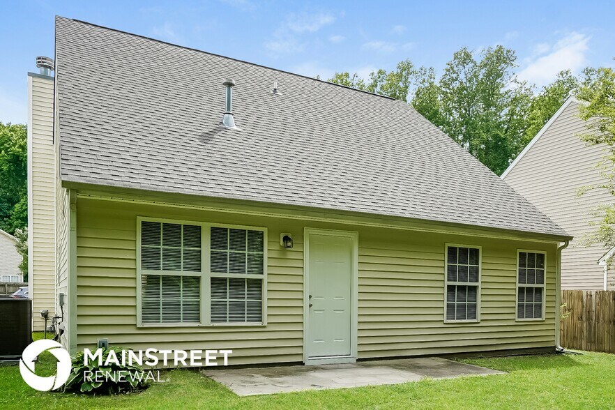 Building Photo - 5323 Landreaux Dr