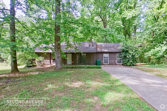Building Photo - 220 Hunt Ridge Dr