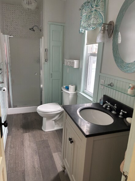 Building Photo - 34 Pleasantdale Ave