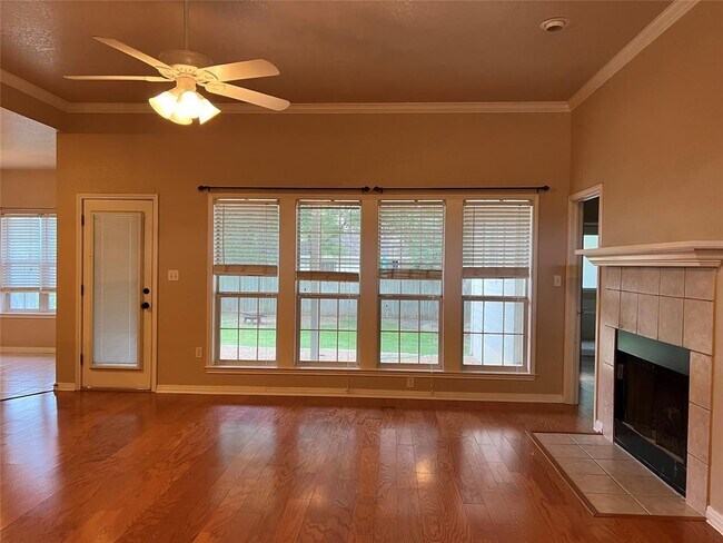Building Photo - 1112 Cimarron Ct
