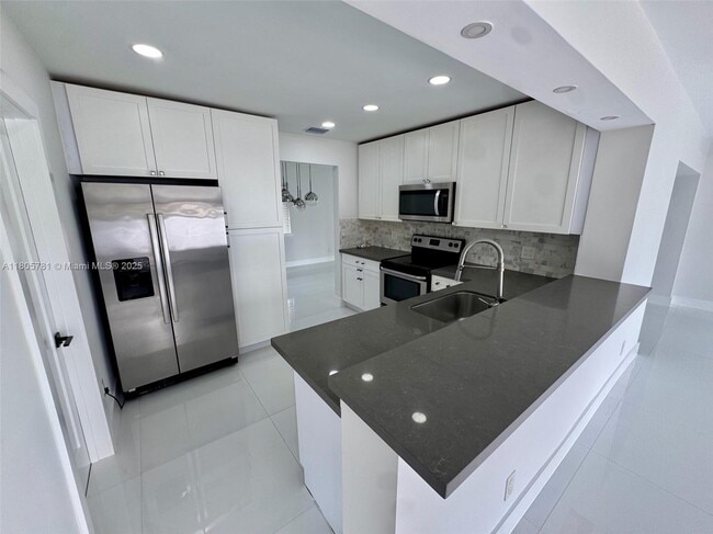 Building Photo - 8360 SW 46th St