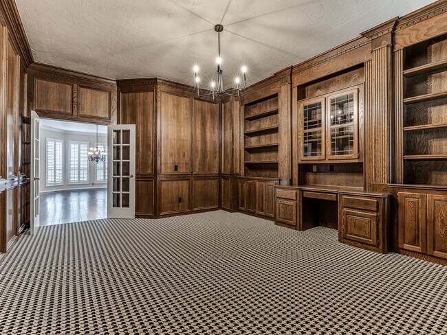 Building Photo - Spacious Home + East Edmond + 4 bedrooms + Fox Lake