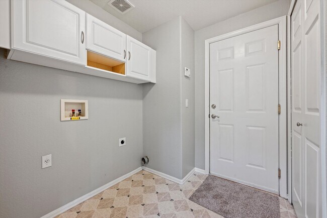 Building Photo - 2258 S Gibralter Way