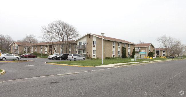 Primary Photo - Edgewater East