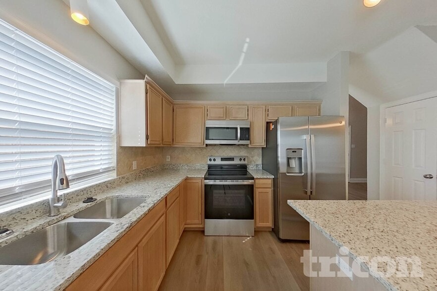 Building Photo - 2320 Shinnery Oak Dr