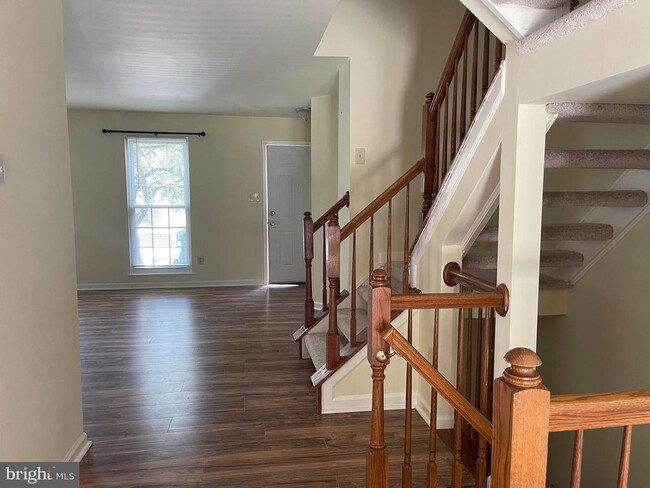 Building Photo - 21054 Cornerpost Square