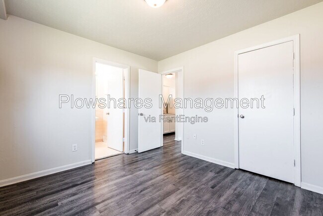 Building Photo - 5642 Butternut Rd