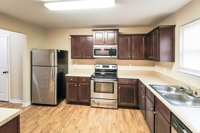 Building Photo - Two-Story Home in Locust Grove, GA