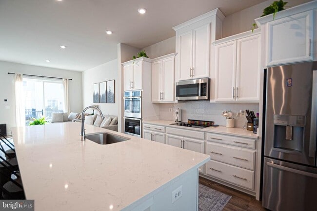 Building Photo - 2453 Liberty Lp