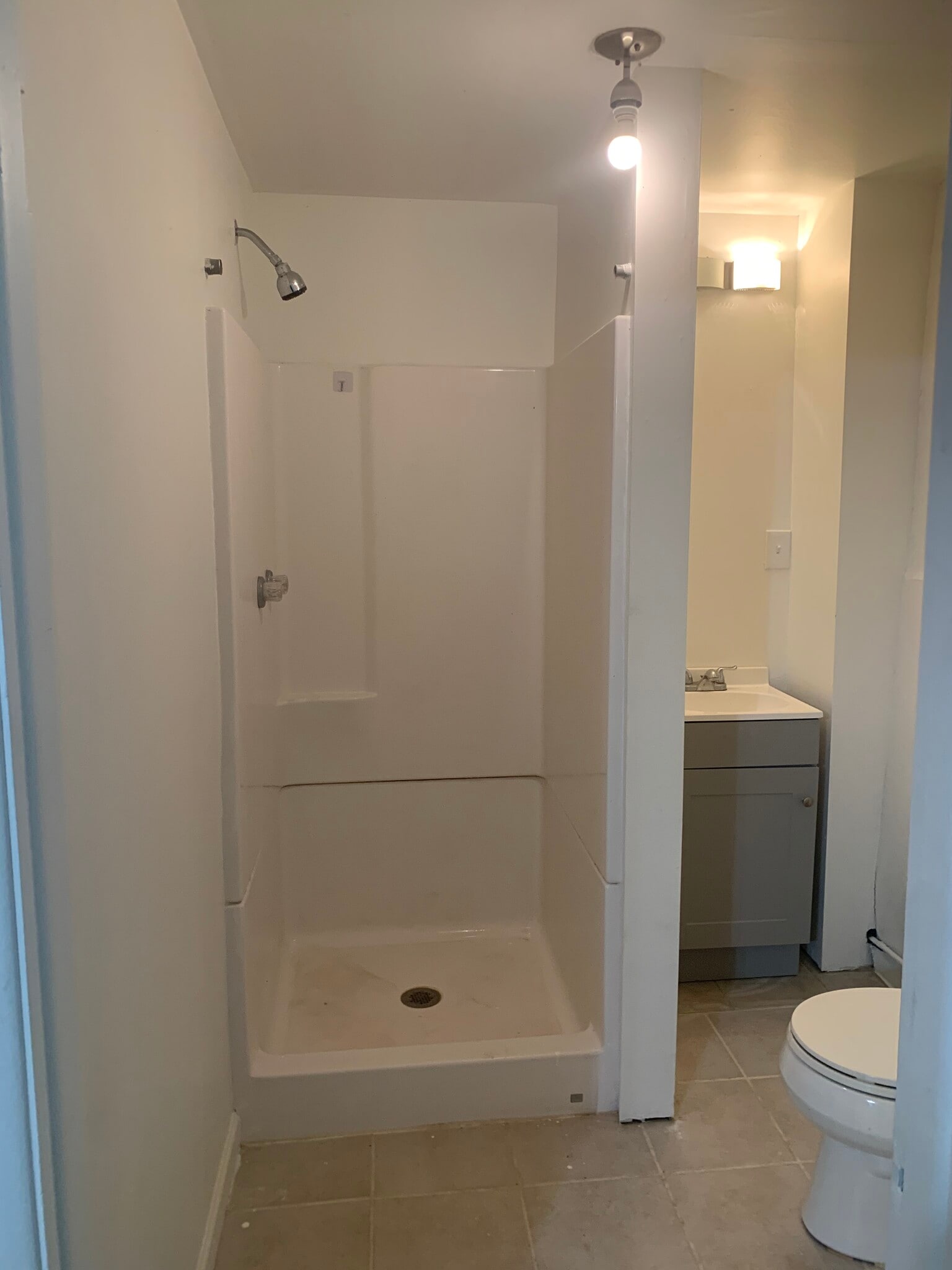 Master bathroom - 2285 S Bowie Ave