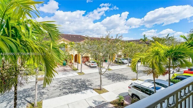 Building Photo - 14960 SW 9th Ln