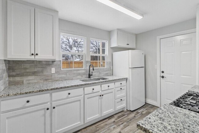 Building Photo - 2321 NW 33rd St