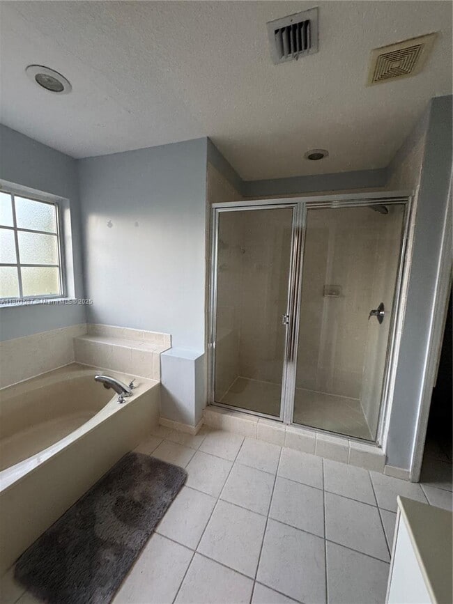 Building Photo - 8872 SW 208th Terrace