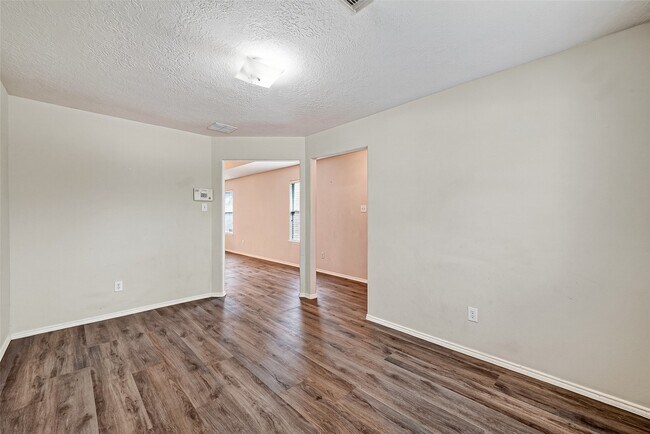 Building Photo - 19119 Yaupon Ranch Dr