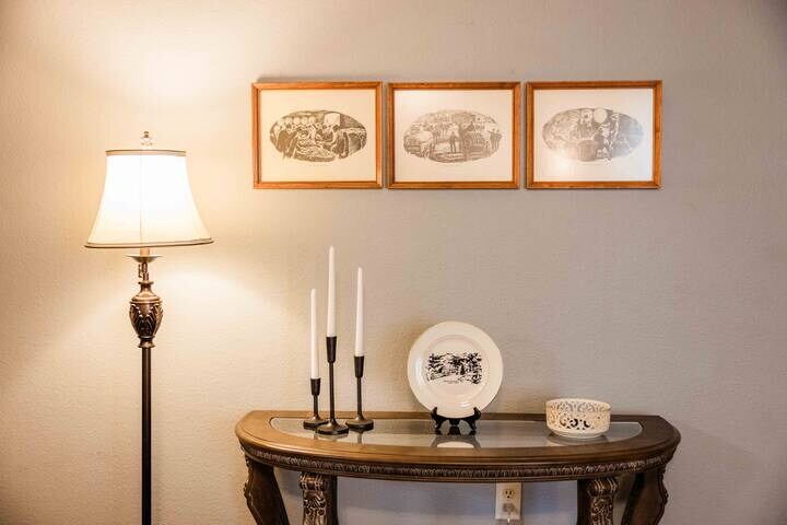 Building Photo - 3518 E Richmond Rd