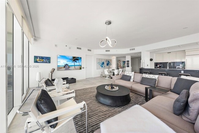 Building Photo - 450 Alton Rd