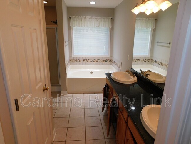 Building Photo - 235 Harbor Landing Dr