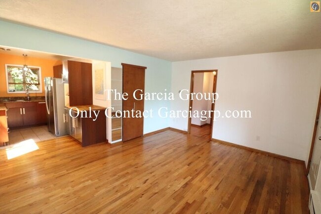 Building Photo - 908 SW Gaines St