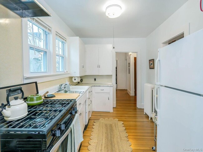 Building Photo - 70 Central Ave