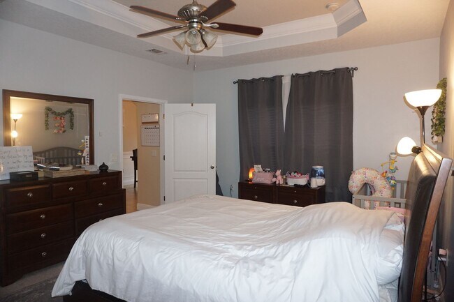 Building Photo - 4 Bedroom Rental in Duggan Pond!