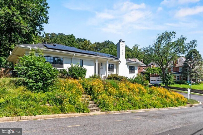 Building Photo - 4628 Blagden Terrace NW