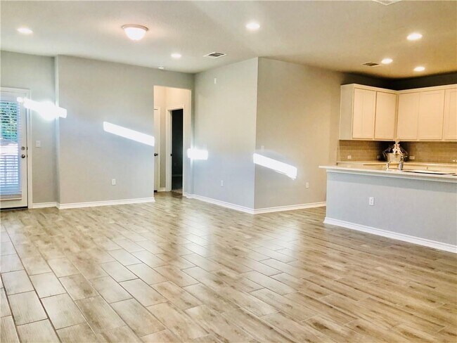 Building Photo - 1323 Ambler Dr