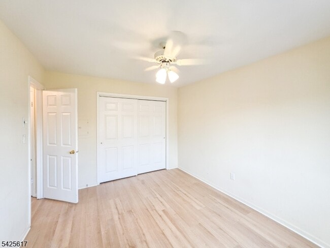 Building Photo - 1C Rutland Ln