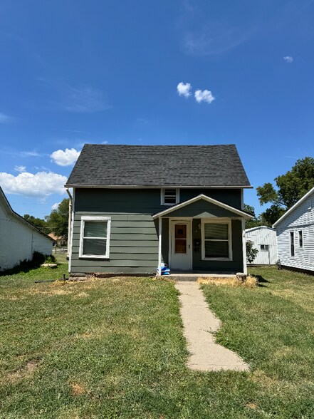 Primary Photo - 505 E 9th St