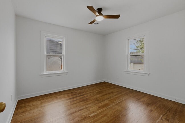 Building Photo - 2020 NE 30th St