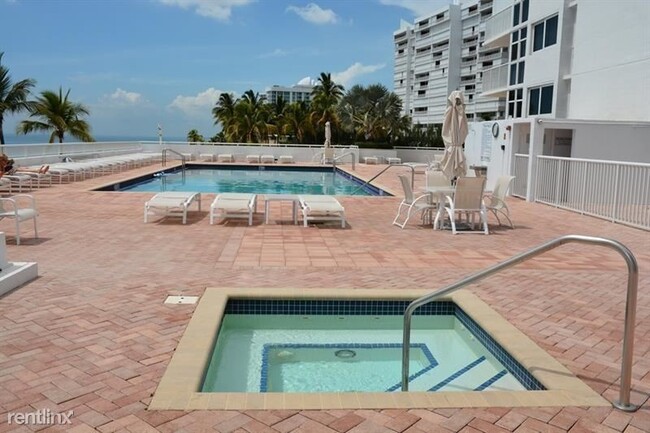 Building Photo - 2 br, 2 bath Condo - 1370 S Ocean Blvd Apt...