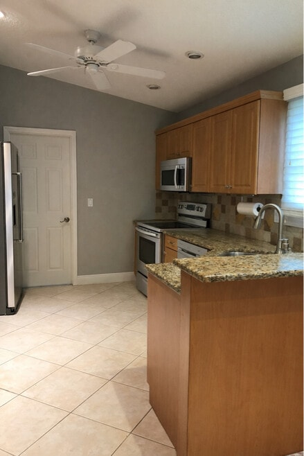 Building Photo - 3931 Bearded Oaks Ct