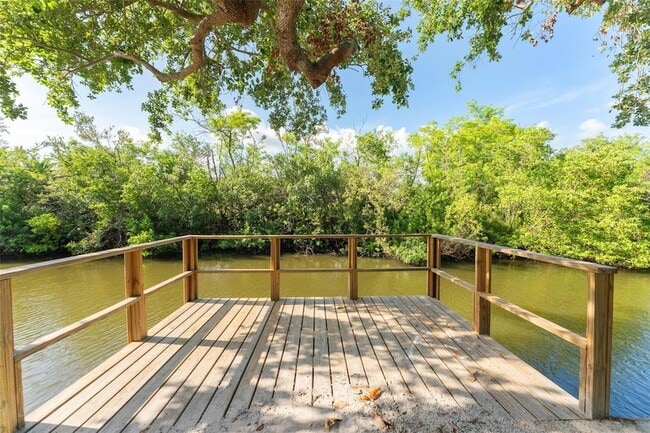 Building Photo - 8703 Driftwood Dr