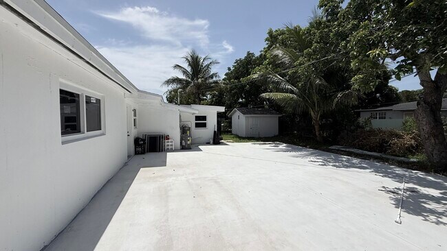 Building Photo - 1063 NW 108th Terrace